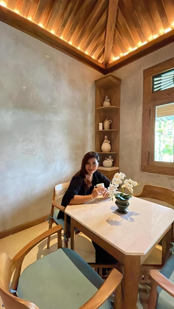 KeJawa Luxury Villa by Sampai photo 3
