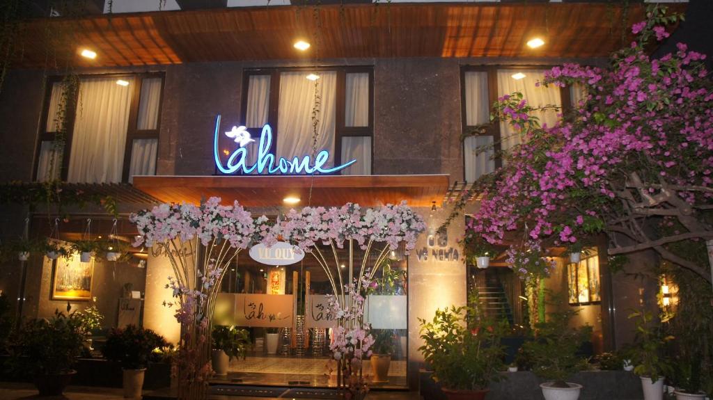 Lahome Villa Apartment