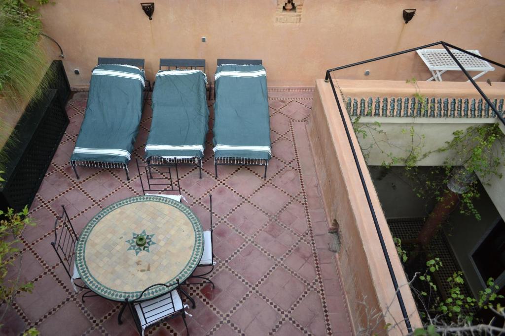 Riad Charik - Tap to explore photos