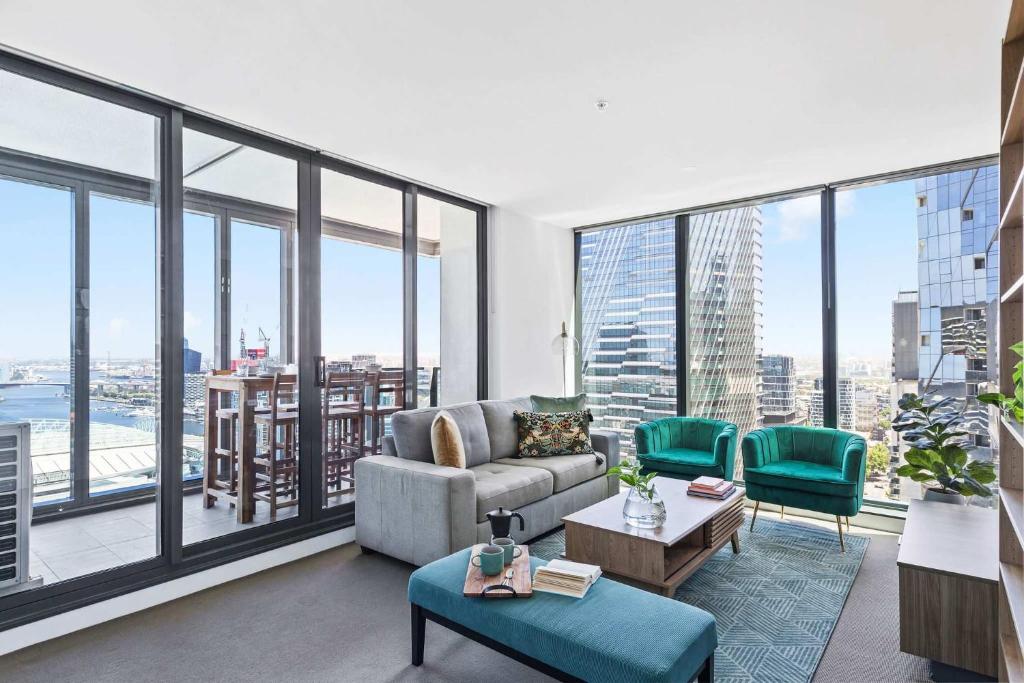 A Cozy 2BR Apt with Harbour Views and FREE Parking photo 1