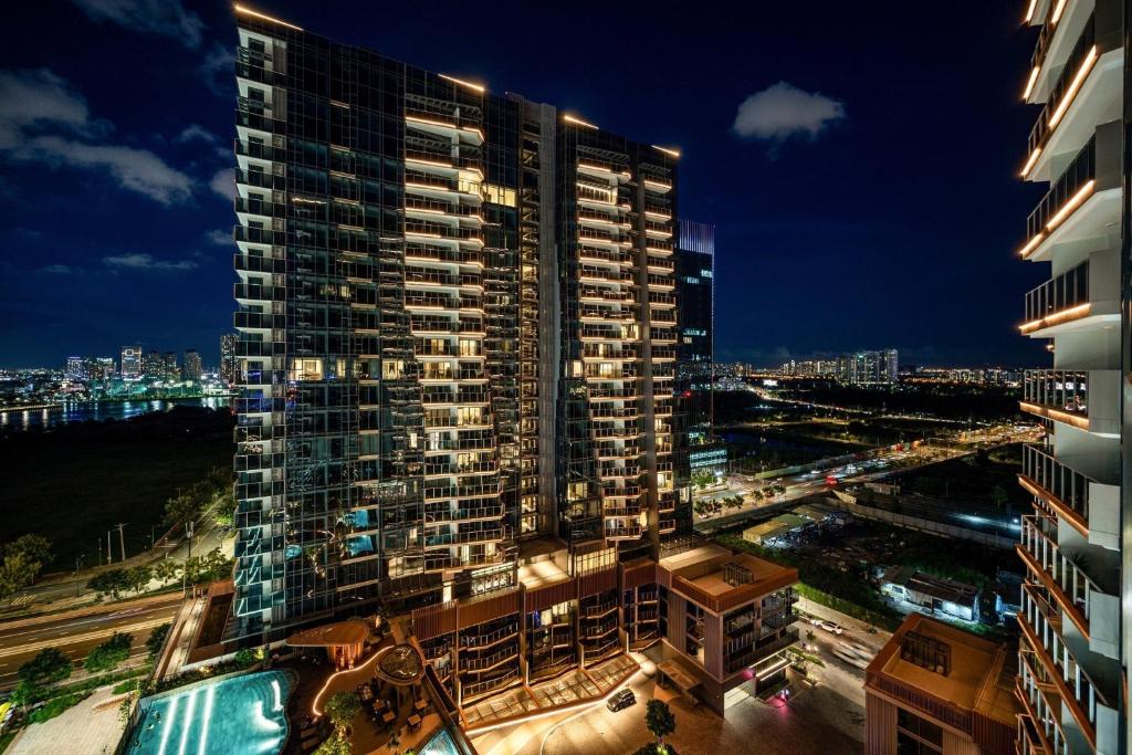 Metropole Thu Thiem - Tiff's Opera Suite