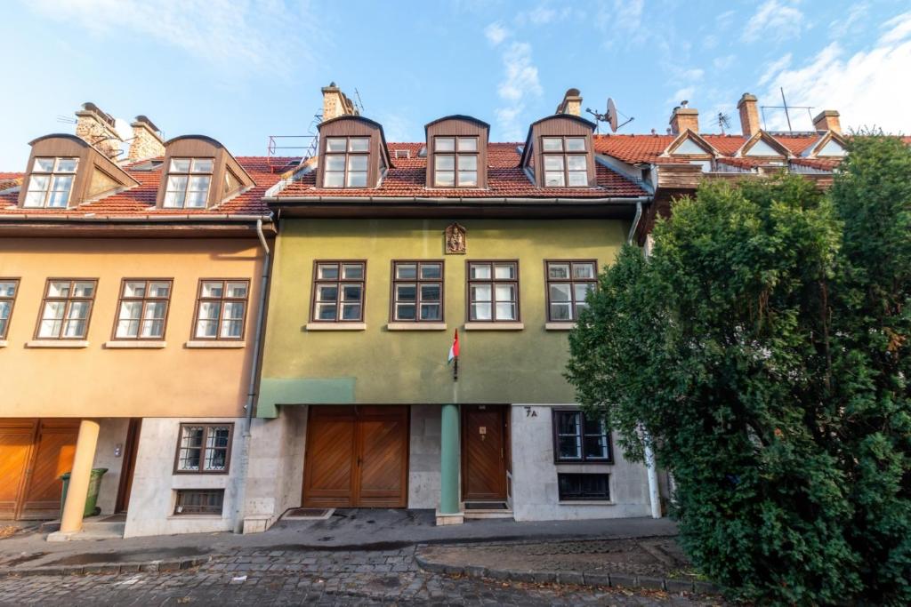 DONATICOEUR Residence