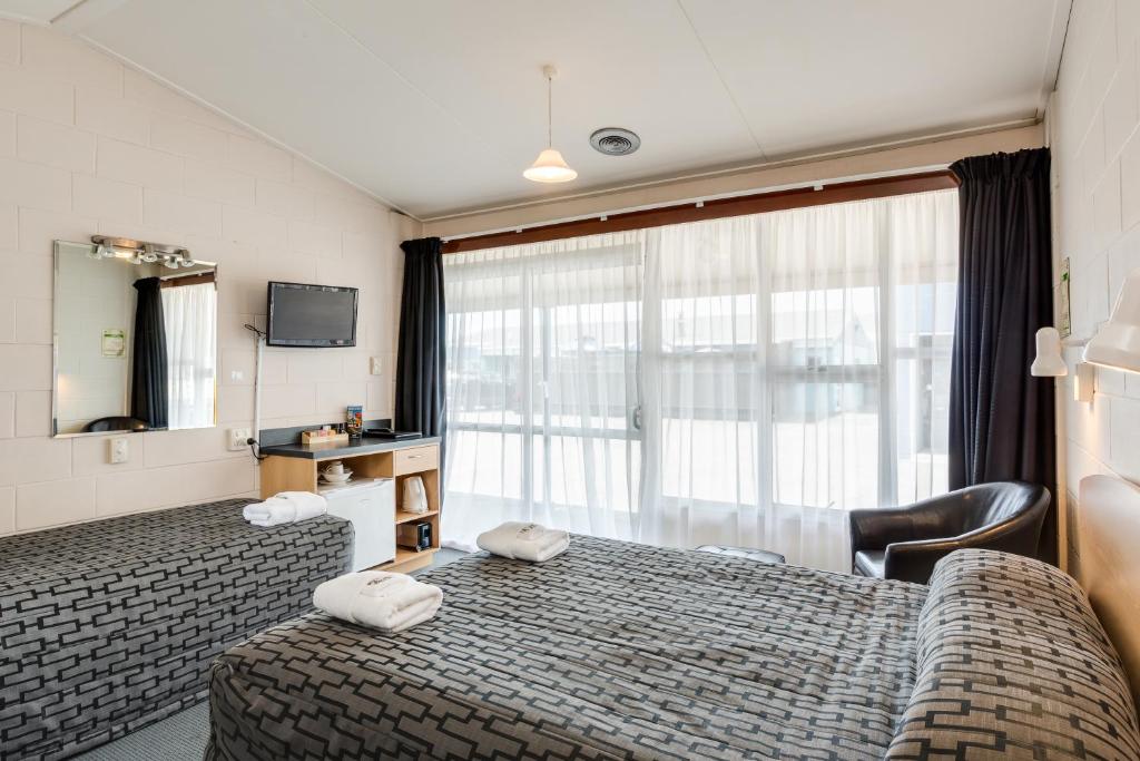 Ocean Beach Hotel photo 1