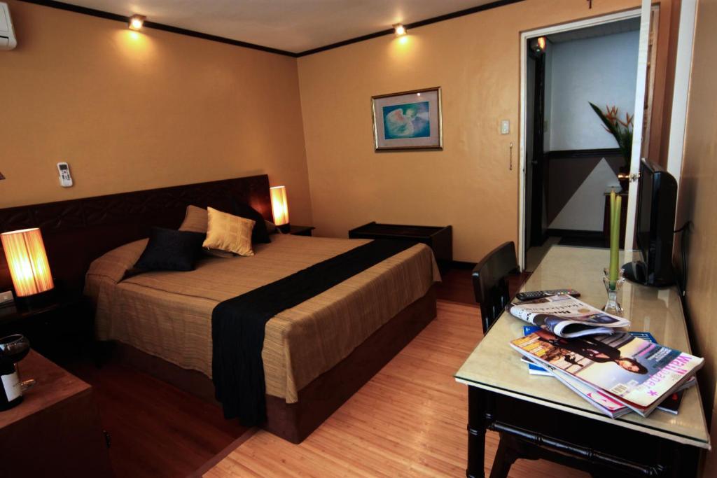 Сьюит (Суперлюкс), Manila Manor Hotel