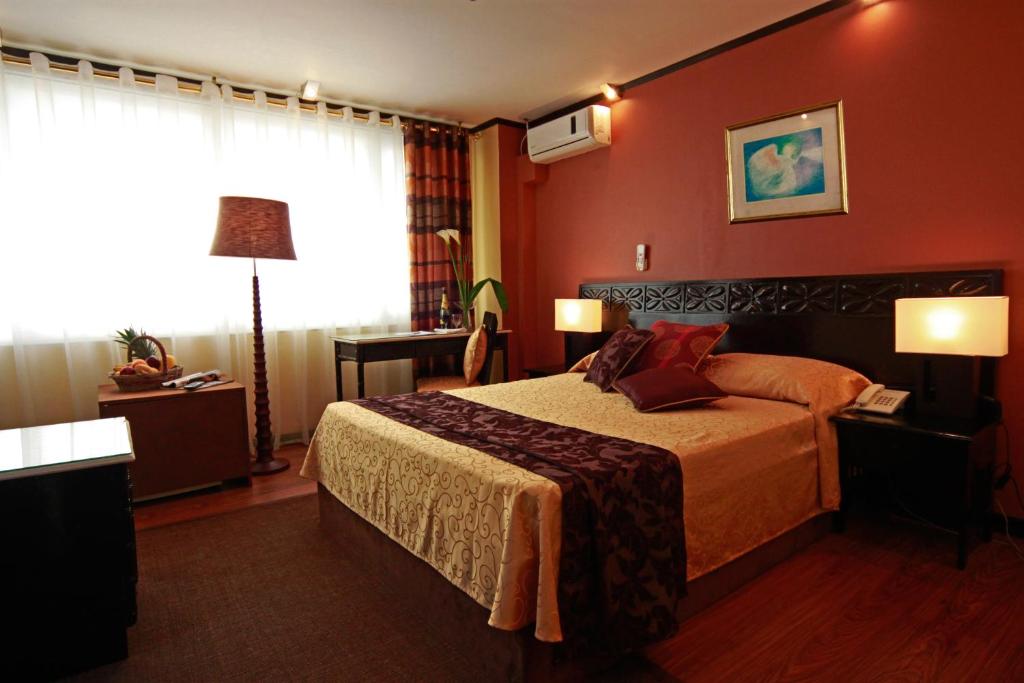 Сьюит (Суперлюкс), Manila Manor Hotel