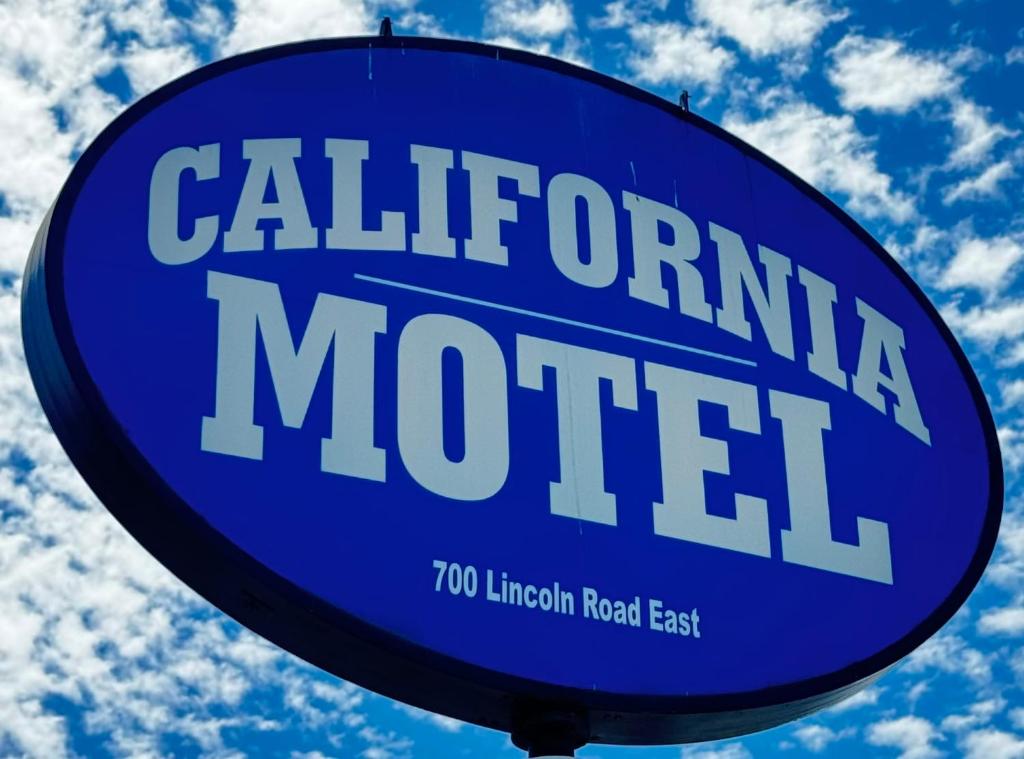 California Motel Vallejo Napa Valley image