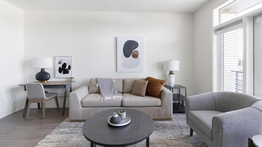 Landing at The Standard River District - 1 Bedroom in River District image