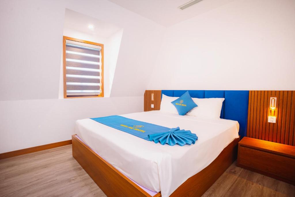 Crystal Holiday Halong Hotel