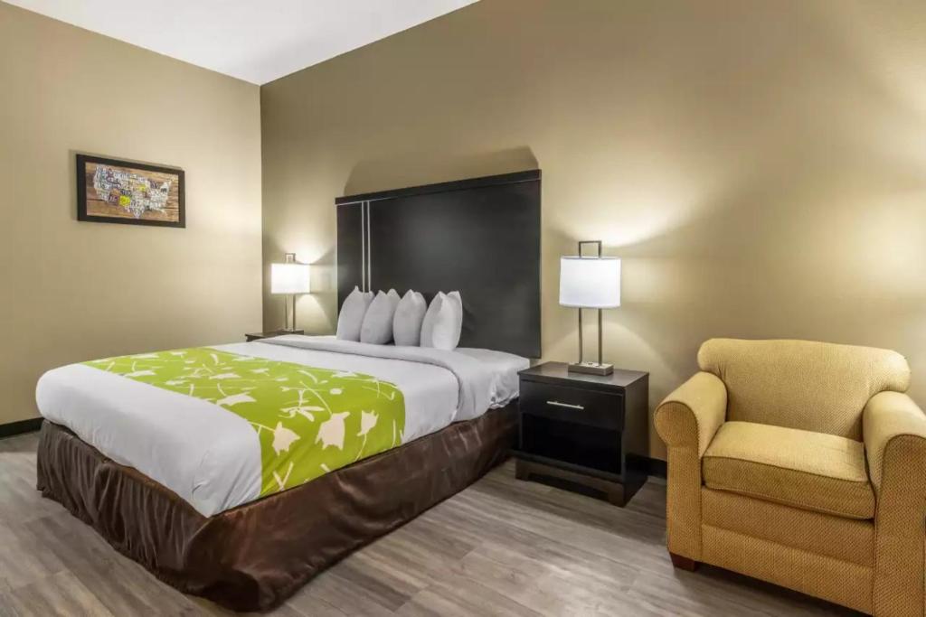 Americas Best Value Inn Opelika image