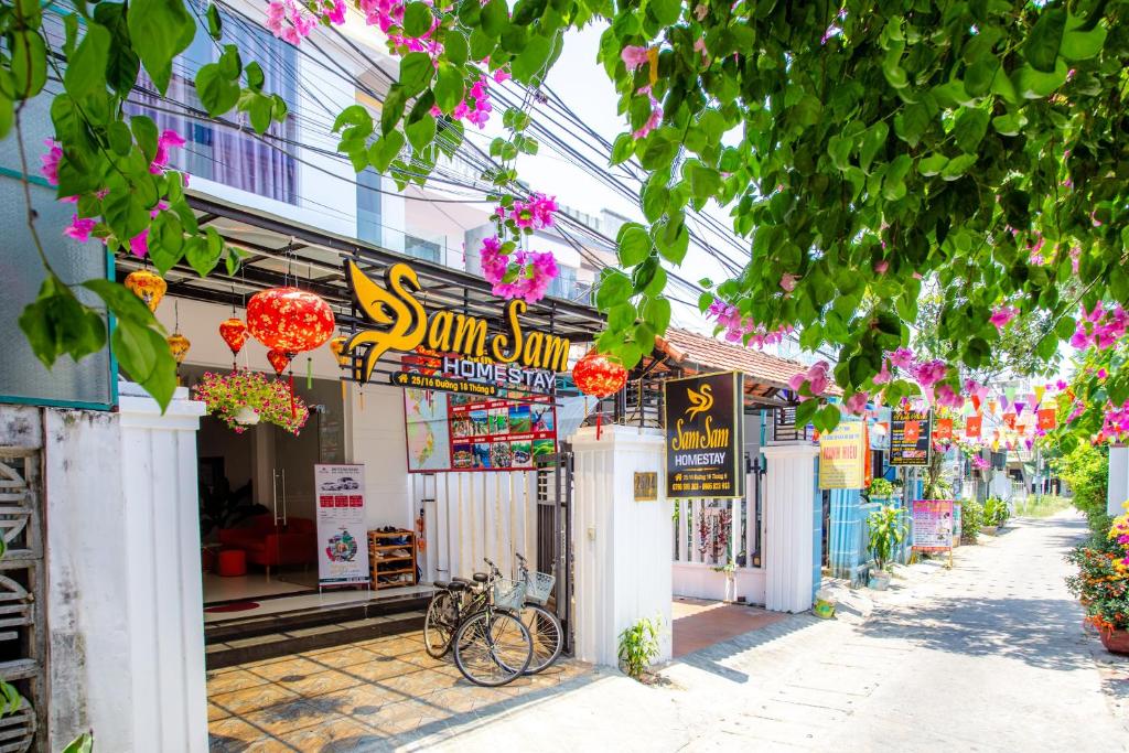 SAM SAM HOSTEL