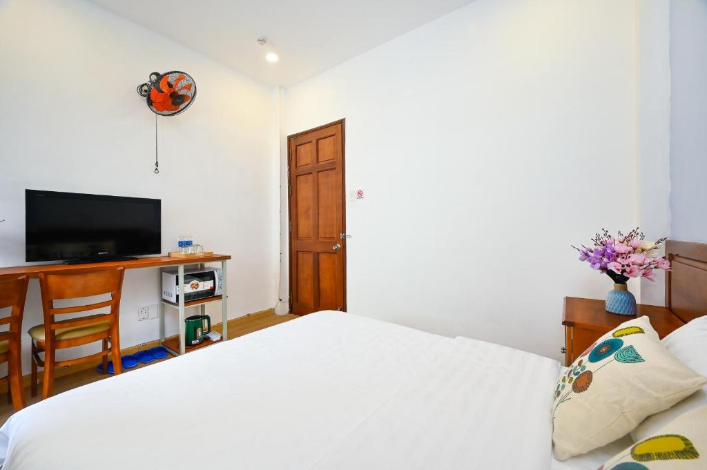 Huyen Home