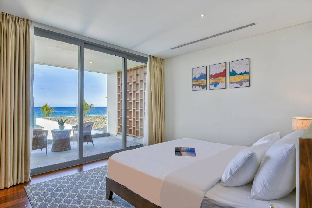 The Oceanfront Villas Da Nang Managed By Abogo