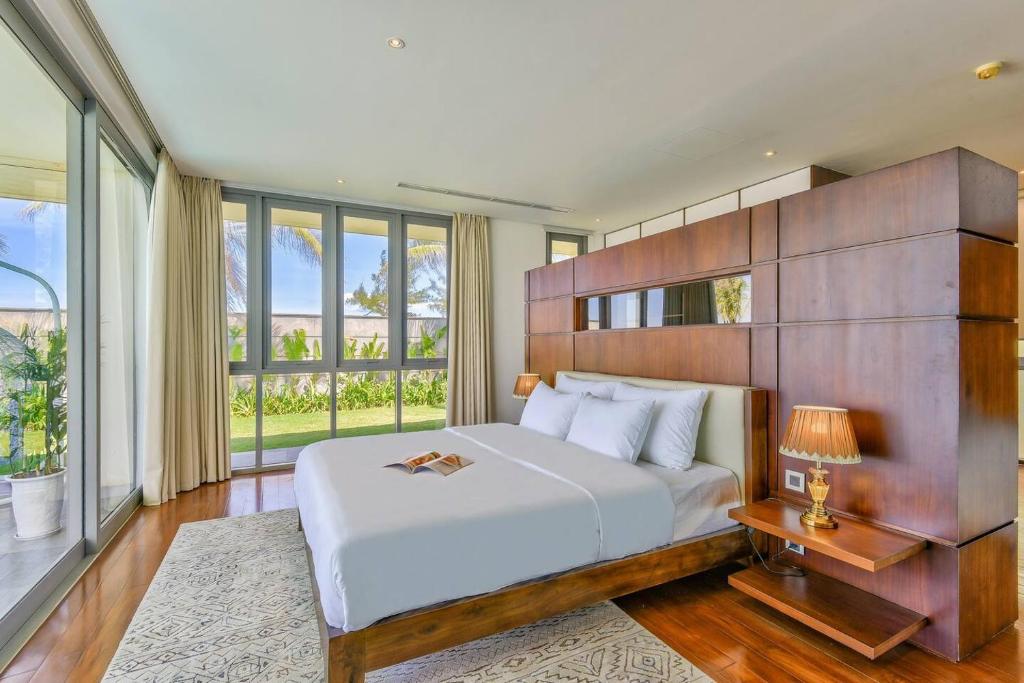 The Oceanfront Villas Da Nang Managed By Abogo