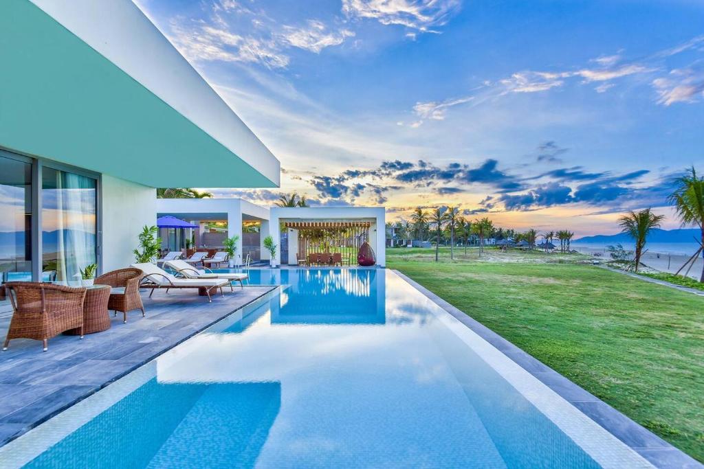 The Oceanfront Villas Da Nang Managed By Abogo