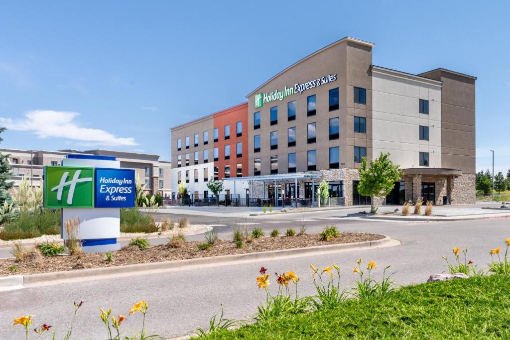 Holiday Inn Express & Suites Colorado Springs AFA Northgate, an IHG Hotel image