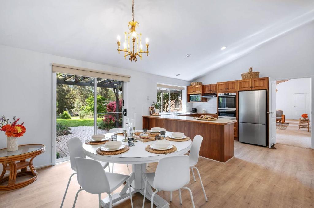 Elmwood, Your Private Garden Retreat Minutes from Berry photo 3