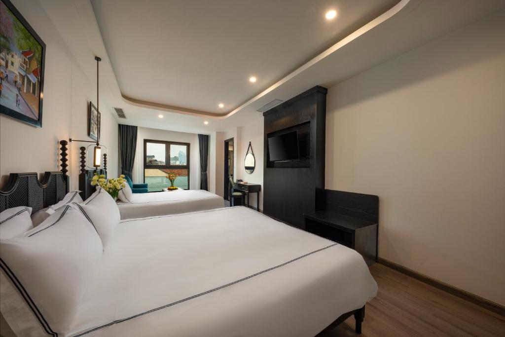 Khách sạn Silk Queen Hàng Gai