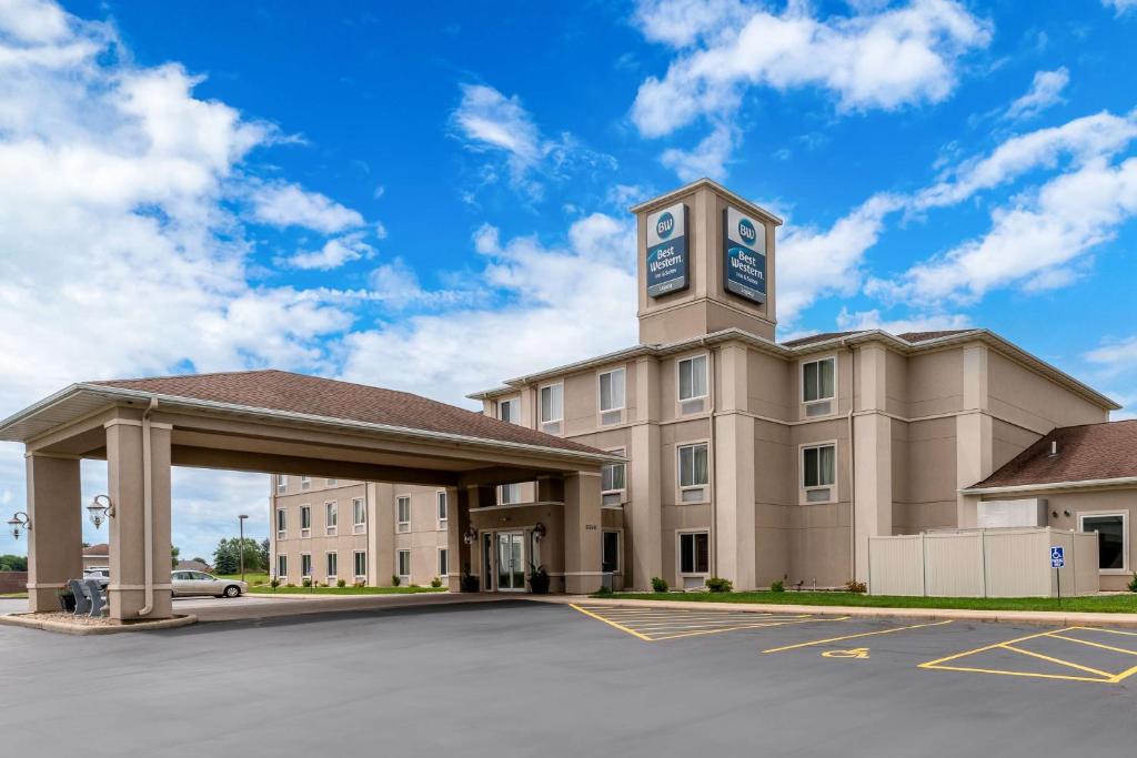 Best Western Legacy Inn & Suites Beloit/South Beloit image
