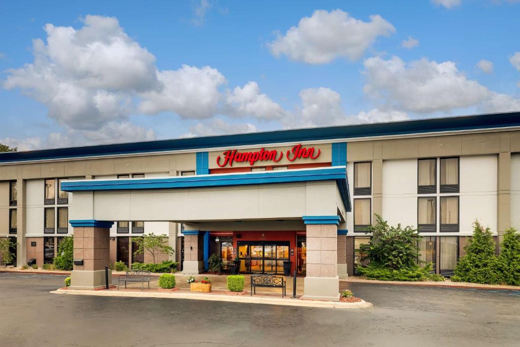 Hampton Inn Rolla image