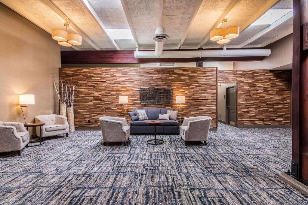Comfort Inn Plymouth - Minneapolis image