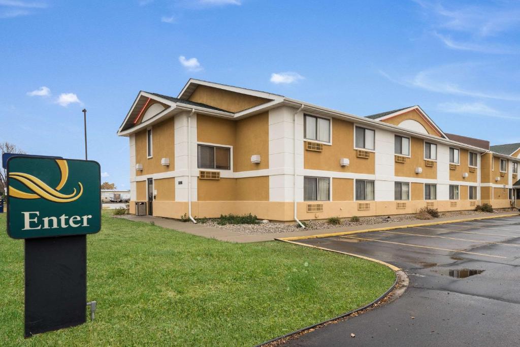 Quality Inn & Suites South image