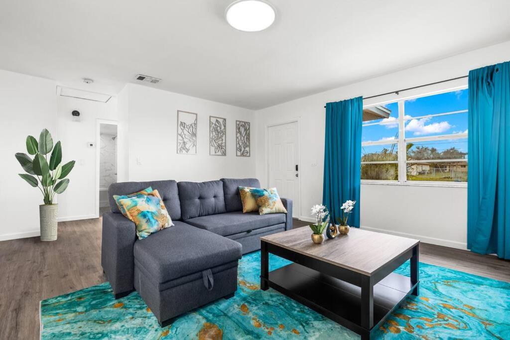 New Relaxing house in Cape Coral I Near Parks & Canals image