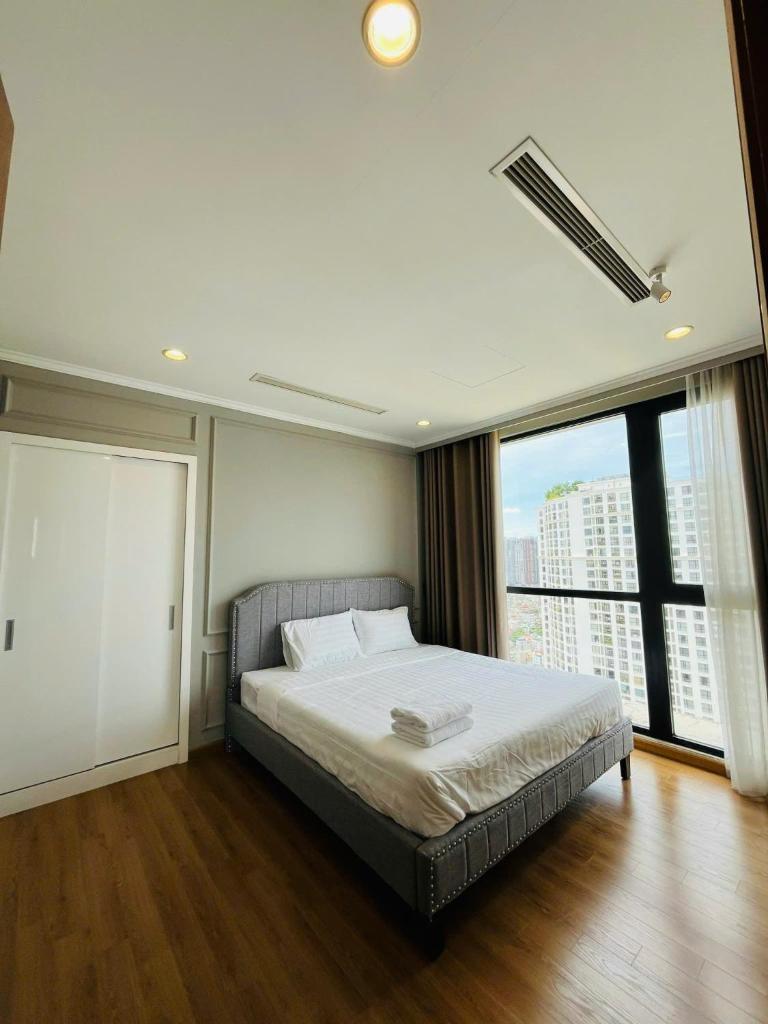 Royal City Apartment Nguyễn Trãi, Thanh Xuân by Helen