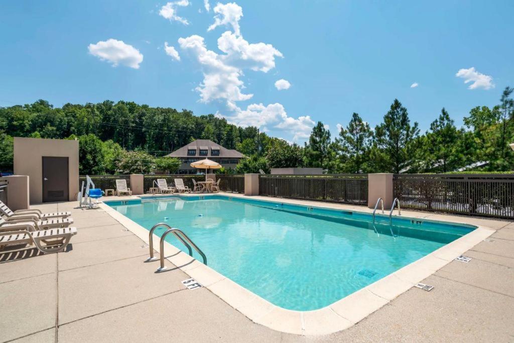 Best Western Plus Oak Mountain Inn image