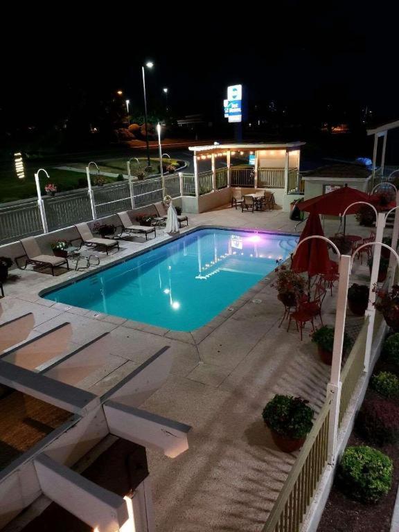 Airport Inn image