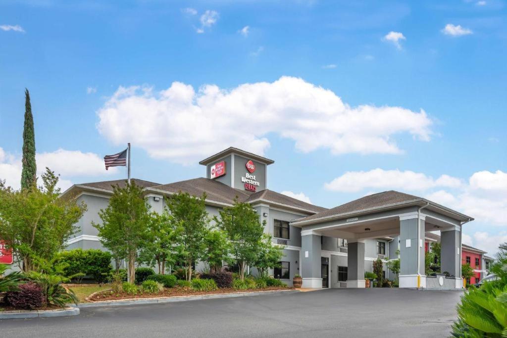 Best Western Plus Circle Inn image