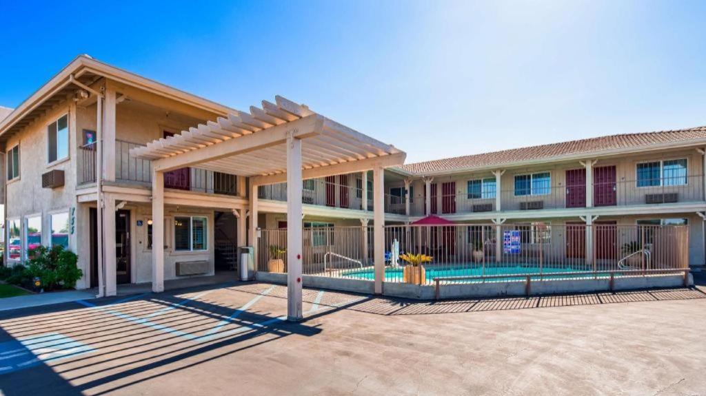 Best Western Hanford Inn image