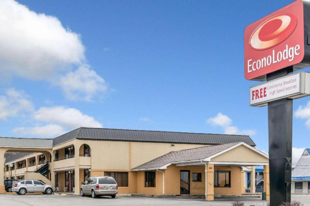 Econo Lodge Seymour image
