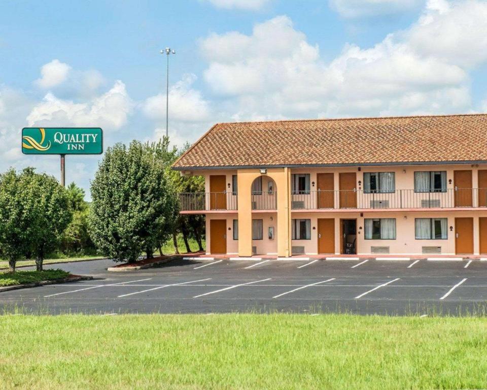 Quality Inn Marianna image