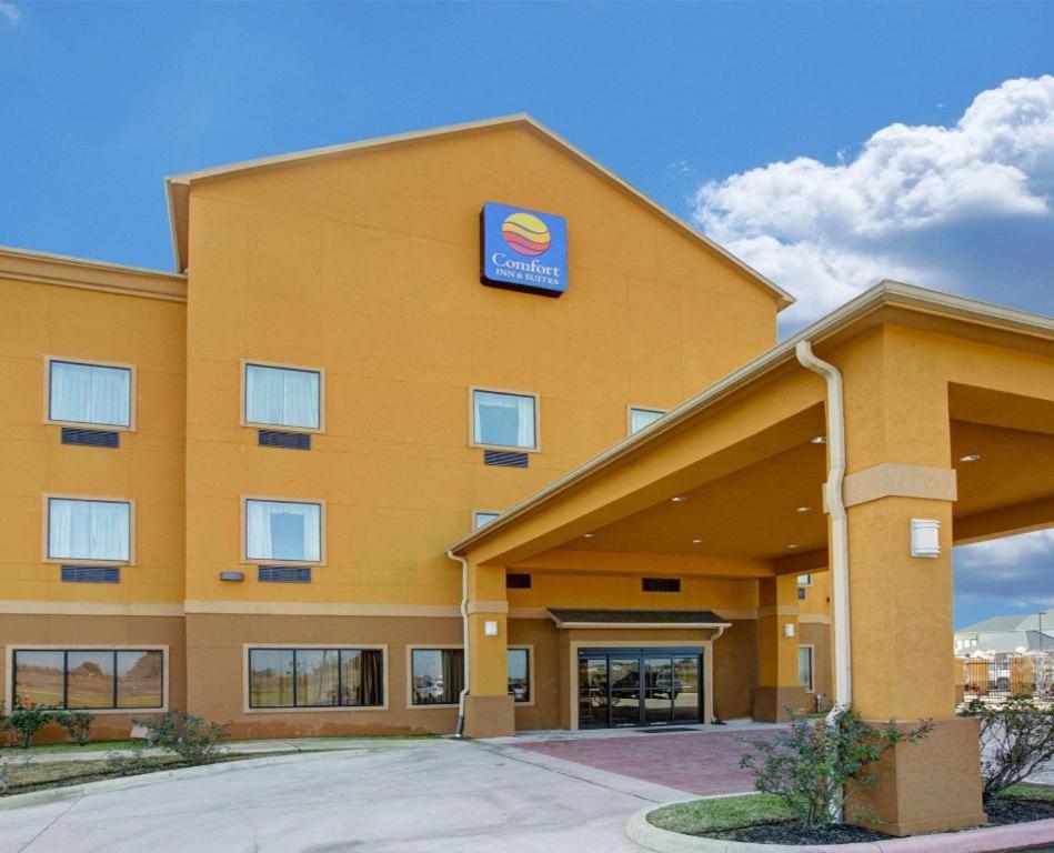 Comfort Inn & Suites Navasota image