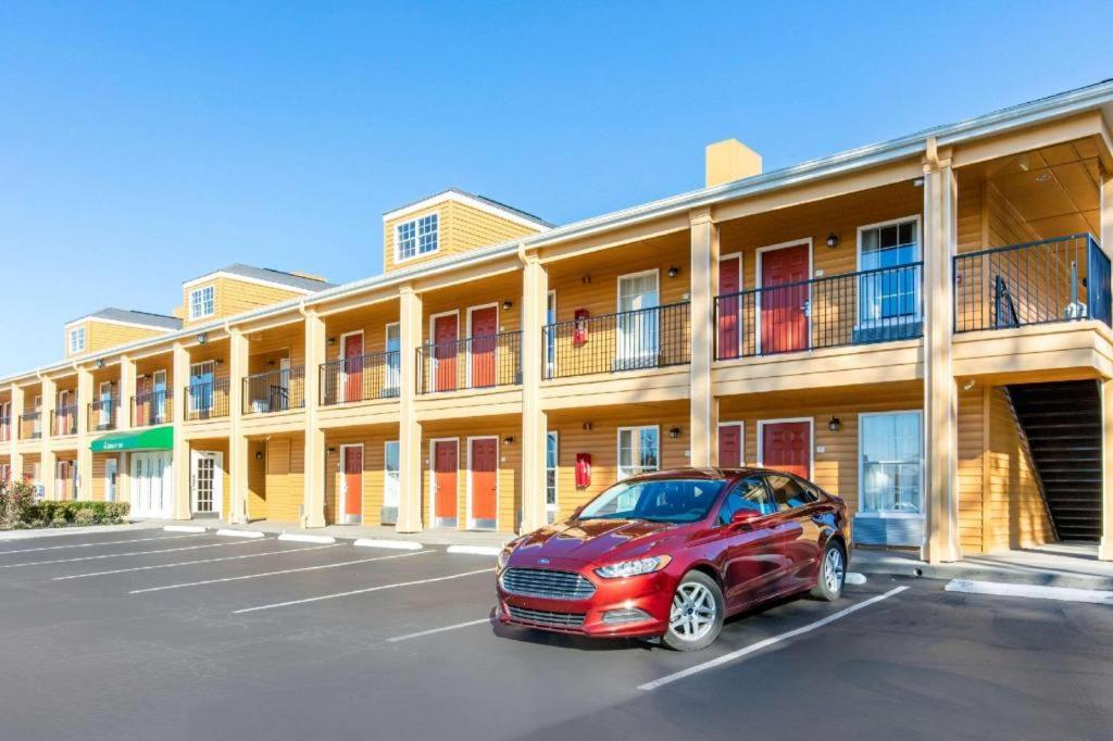 Quality Inn Arab Hwy 231 image