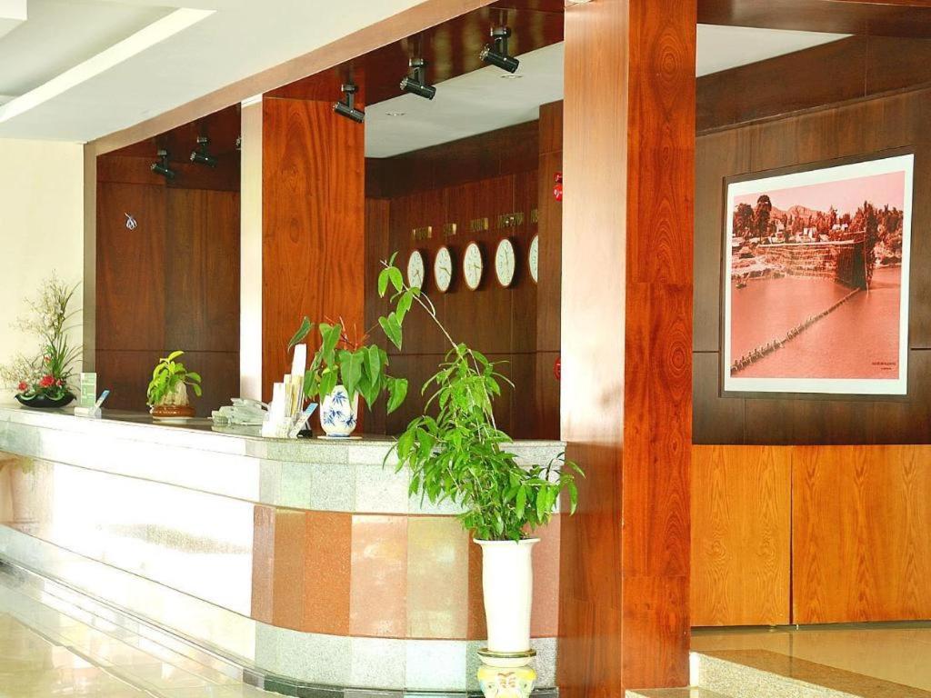 My Tra Riverside Hotel