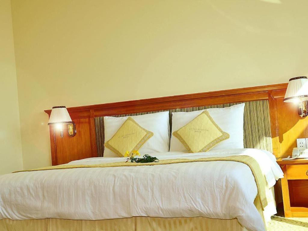 My Tra Riverside Hotel