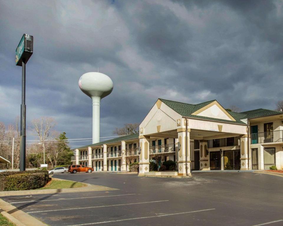 Quality Inn Reidsville Hwy 29 image