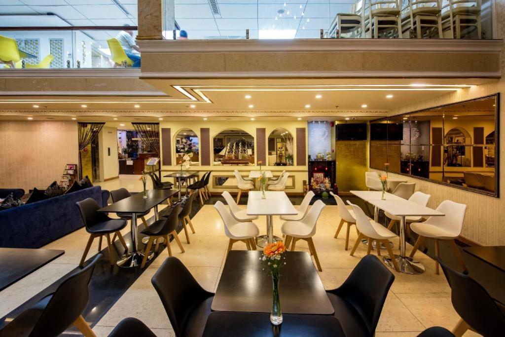 Golden Crown Hotel Saigon