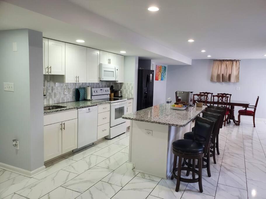 Family friendly 2 BR Perfect for Weekend Getaway image