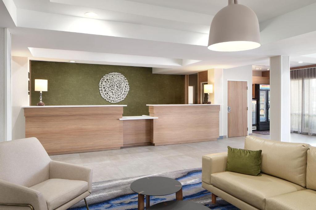 Fairfield Inn and Suites by Marriott Columbia image