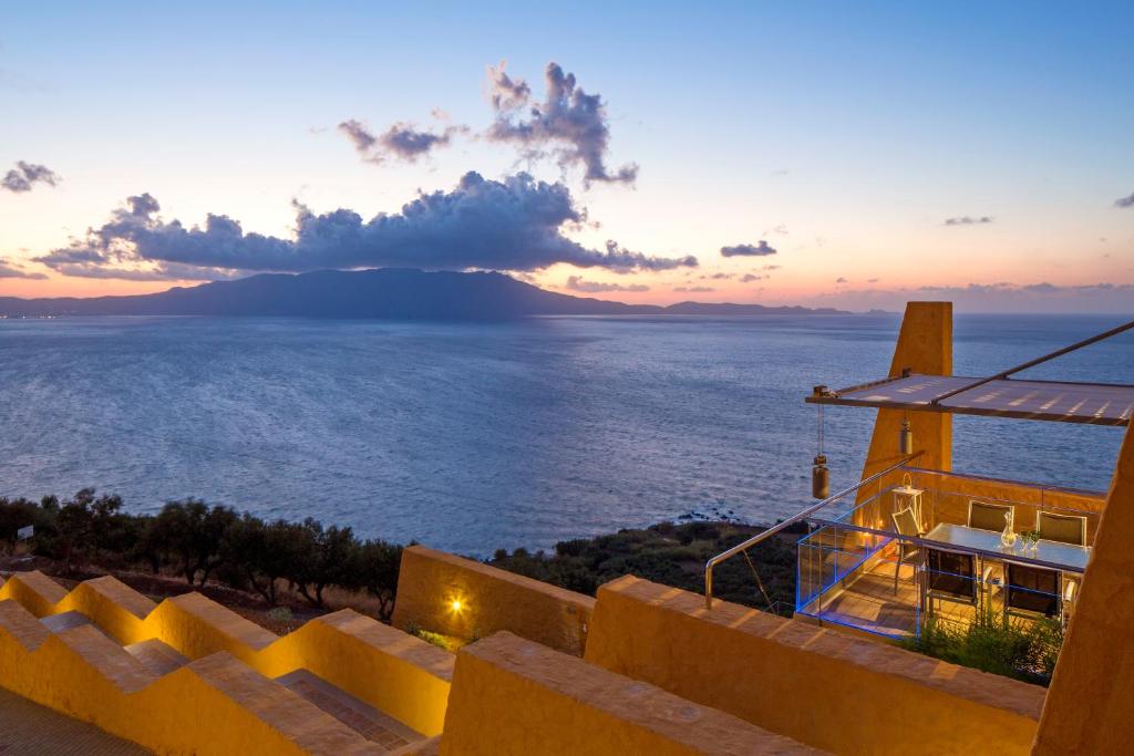 Athina Epavlis - Ethereal Charm of Blue Horizons photo 2