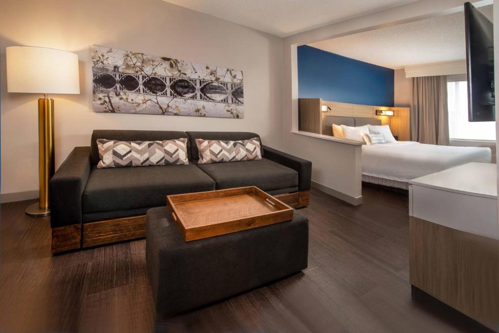 SpringHill Suites by Marriott Herndon Reston image