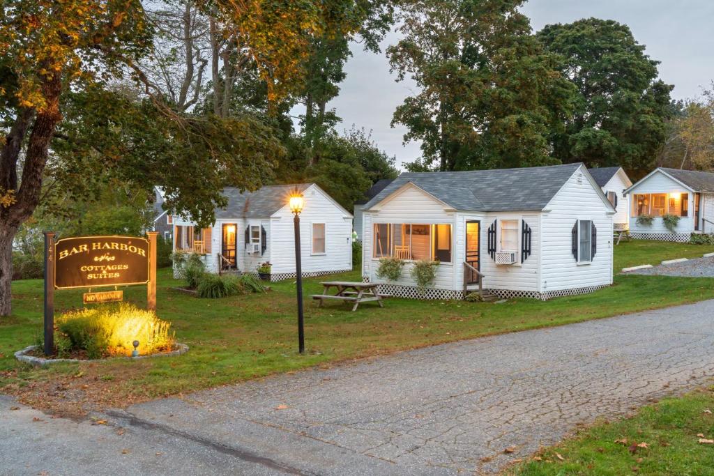 Bar Harbor Cottages & Suites image