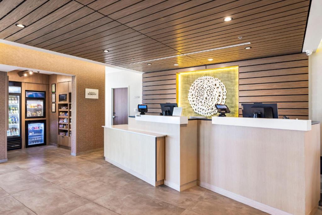 Fairfield by Marriott Inn & Suites San Francisco Airport Oyster Point Area image