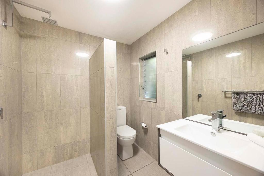 TWENTY TWO NORTH STREET- Unit 2 photo 4