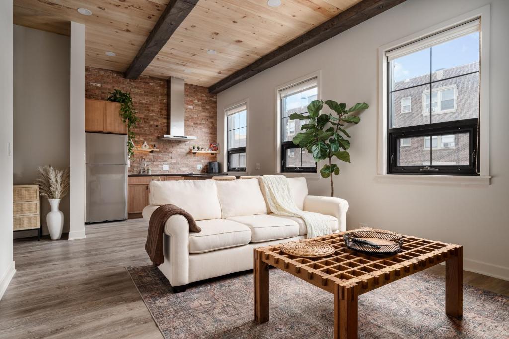 Pulaski Point Properties image