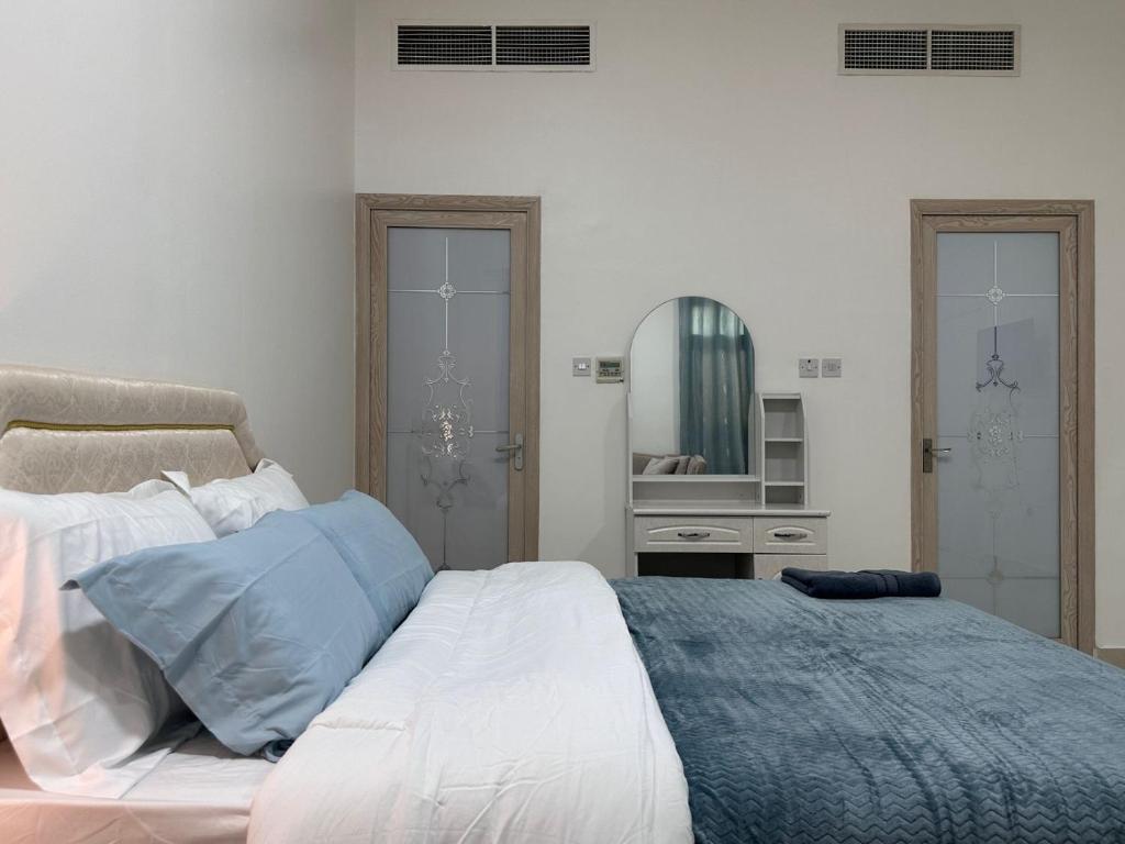Cozy Room in Al Ain with kitchen & Private Bath photo 3