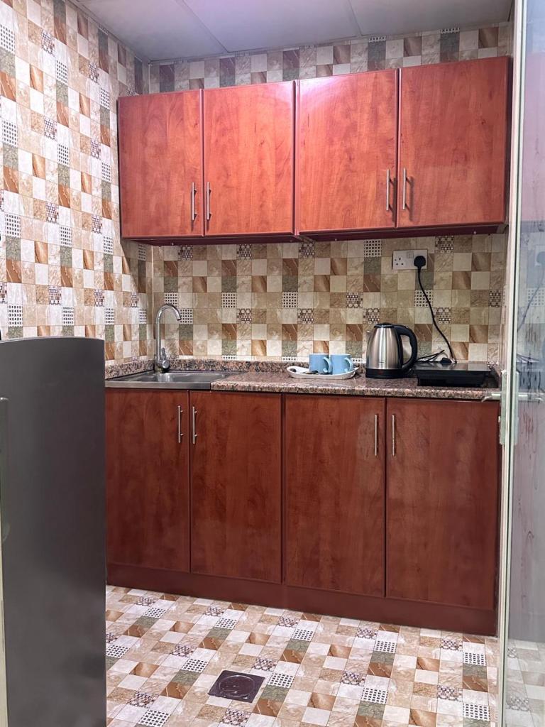 Cozy Room in Al Ain with kitchen & Private Bath photo 4