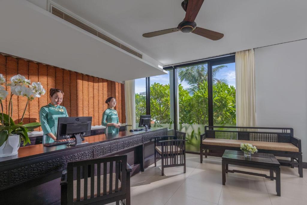 Vĩnh Hưng Emerald Resort